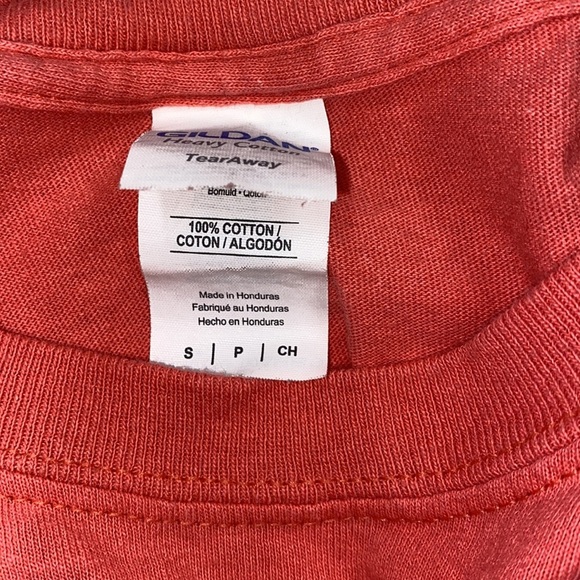 Mama Bear graphic T-shirt size small - Picture 3 of 4